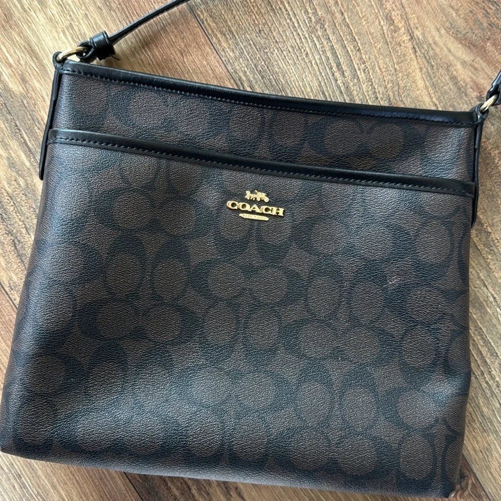 Coach Brown Crossbody Bag with Slim Design - Picture 2 of 7